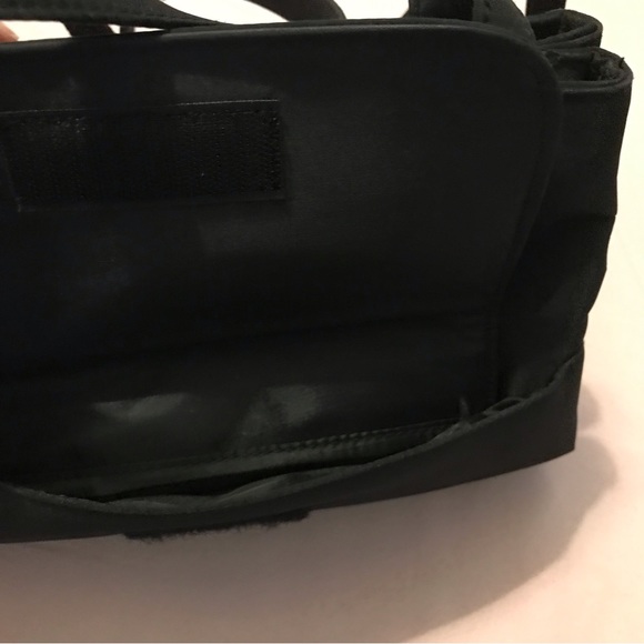 Chenson Black Shoulder Bag Zipper & Velcro Compartments Silver Hardware - Picture 10 of 11